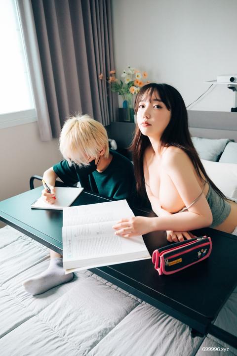  Ye Eun (손예은) – Rrivate tutor + S.Ver